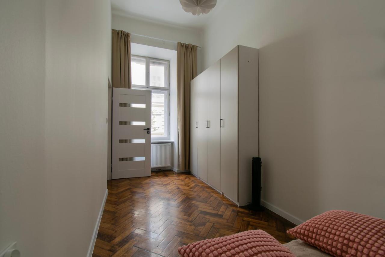 Apartments Studencka Street, Next To Planty Park Cracovie Extérieur photo